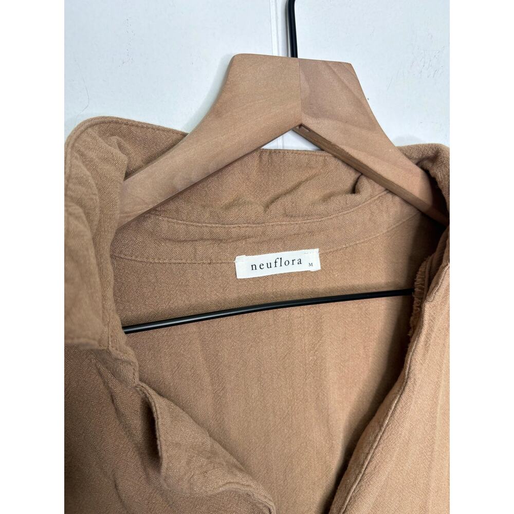 Neuflora Waco Tan Linen Blend Top Medium Button Back V Neck Cuffed Short Sleeve - Picture 6 of 9